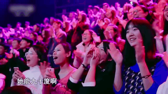 JackeyLove重返赛场，反败为胜首场状态出色，DWG观众沸腾！